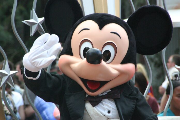mickey mouse, walt disney, parade