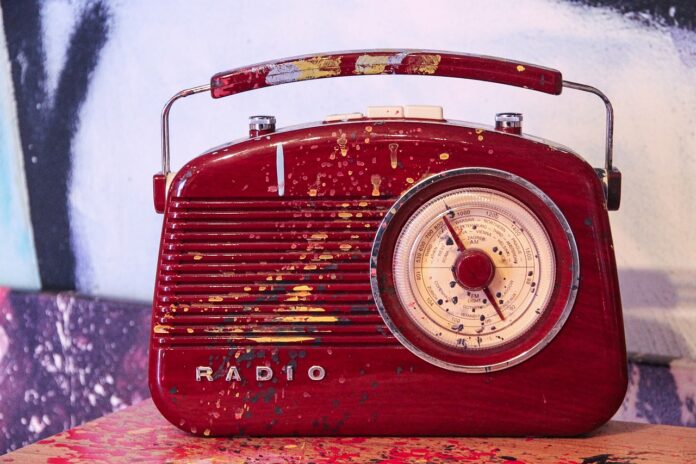 radio, portable radio, transistor radion